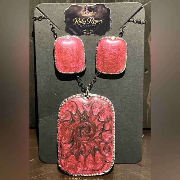 Gothic Romantic Set - Picture 3 of 5